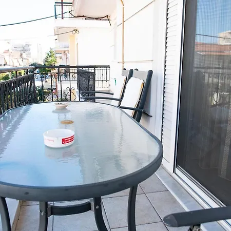 Quiet Apartment Close To The Center Of Trikala Esterno foto