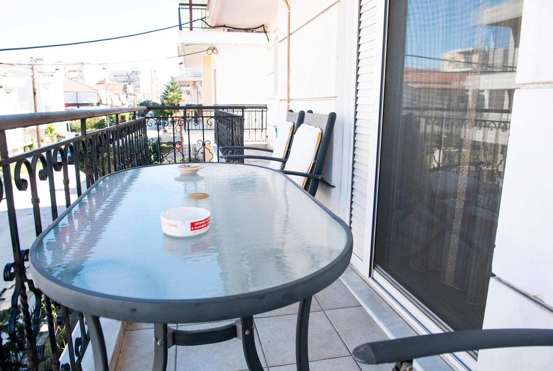 Quiet Close To The Center Of Apartment Tríkala